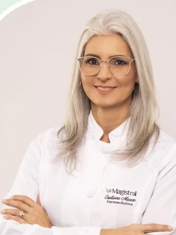 Cristiana Ornel Miozzo, farmacêutica responsável da Magistral Farmácia de Manipulação em Rio Grande